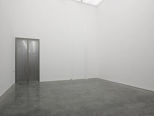 نمایش آثار چیدمان Robert Irwin با عنوان 2 x 2 x 2 x 2 در گالری مکعب سفید/گزارش تصویری