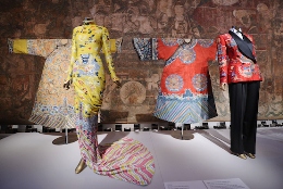 رکوردشکنی طراحان لباس چینی در آمریکا / مد چین در موزه متروپولیتن نیویورک