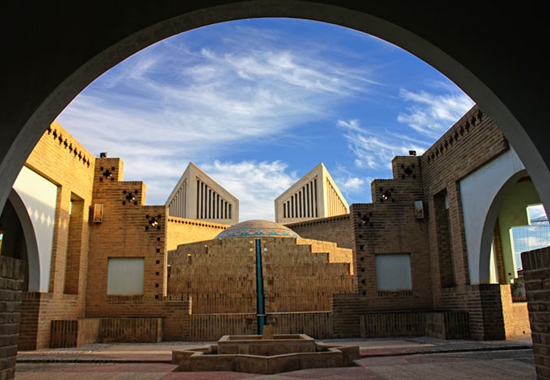 نبود الگویی جامع و کامل برای معماری در ایران