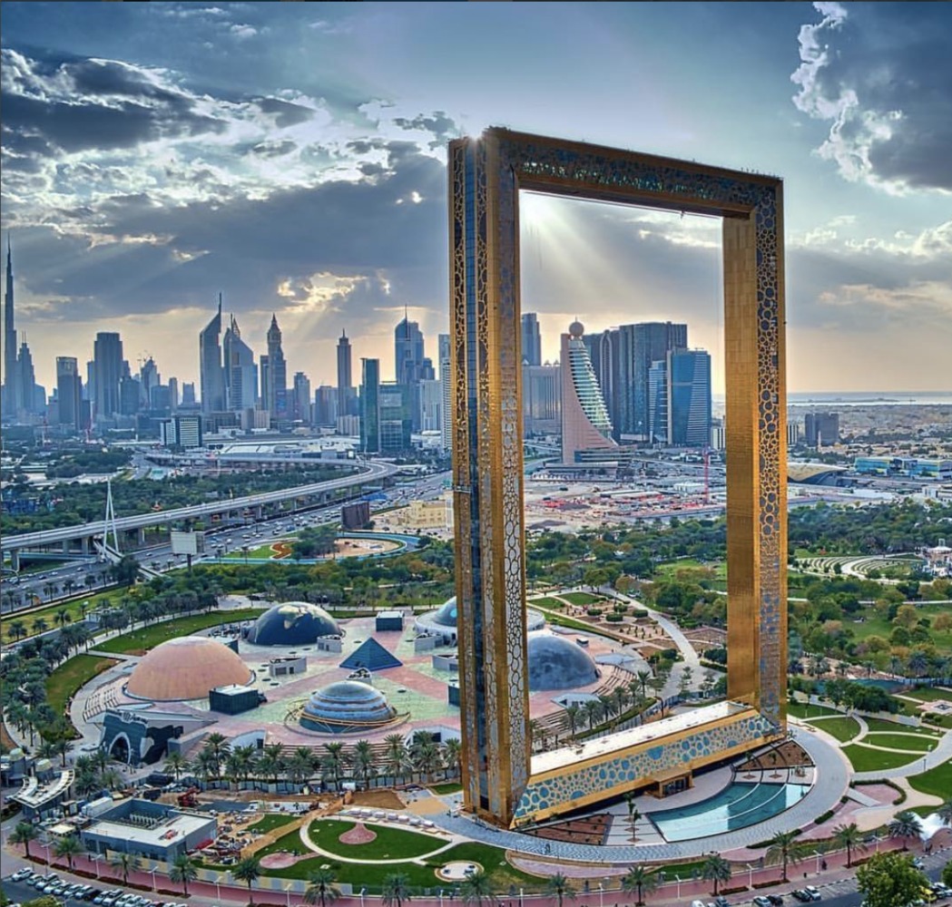 افتتاح "بزرگ‌ترین قاب عکس جهان" در دوبی