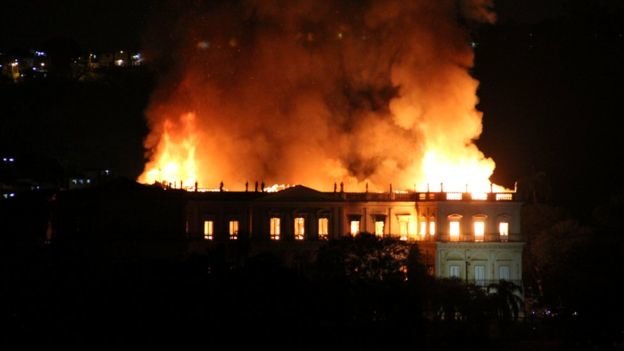 آتش سوزی در موزه ۲۰۰ ساله برزیل