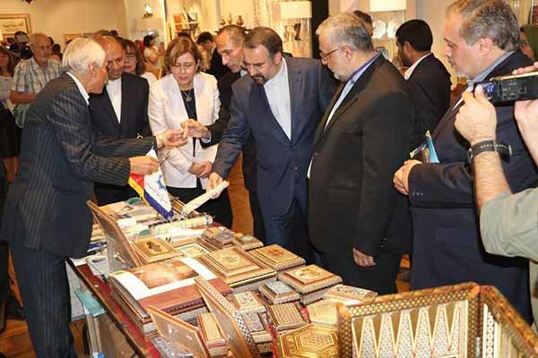 افتتاح نمایشگاه صنایع دستی ایران در فدراسیون روسیه