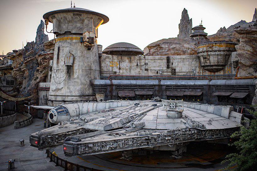 a first look inside disnes new star wars: galaxys edge theme park