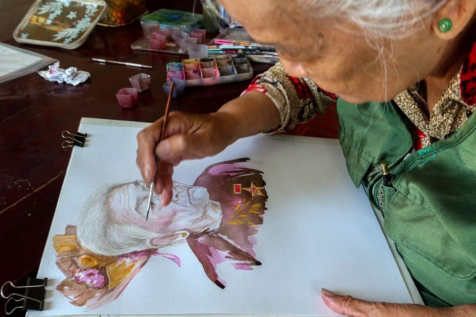 Vietnam artist in race to ensure "heroic mothers" not forgotten