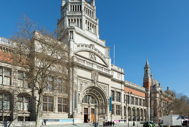 گزارش بمب گذاری در موزه آلبرت و ویکتوریا لندن