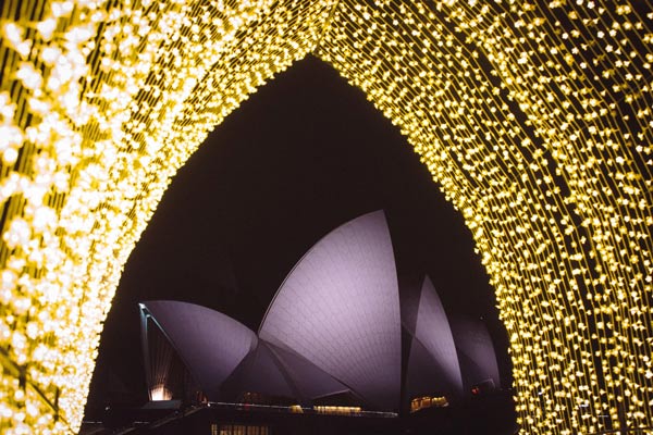 سیدنی غرق در نور؛ فستیوال سالانه نور بر روی ایکون های شهری