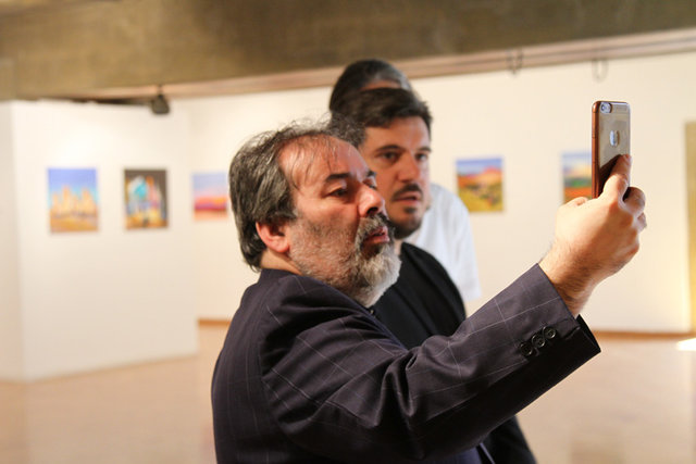 ملانوروزی به پرسش‌ها درباره موزه هنرهای معاصر پاسخ داد
