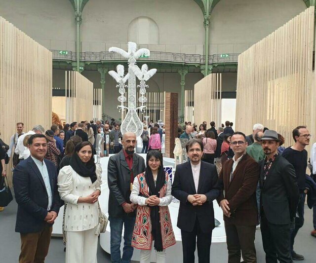 بازدید بهرام قاسمی از بخش ایران نمایشگاه بین المللی فاین کرفت پاریس
