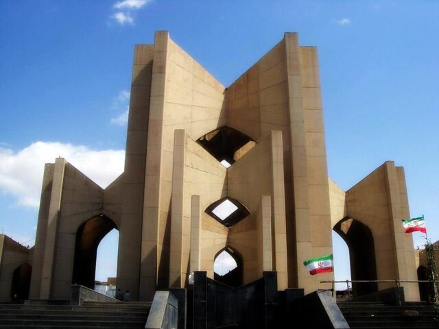 توسعه مقبره الشعرا بدون توجه به کاوشهای باستانشناسی