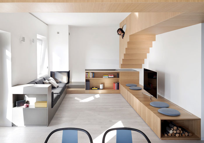 نگاهی به طراحی داخلی آپارتمانی کوچک با مبلمان سفارشی متقاطع