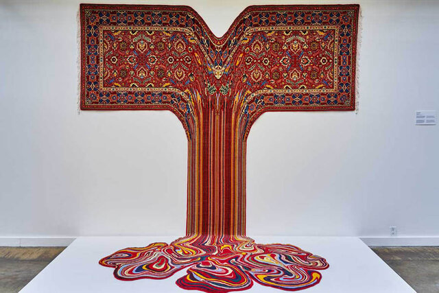 ترکیب فرش با طرح‌های انتزاعی در آثار یک هنرمند آذربایجانی