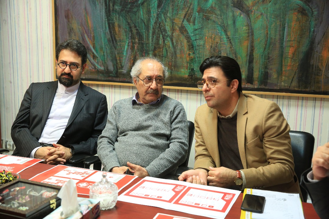 معاون هنری از دبیرخانه جشنواره هنرهای تجسمی فجر بازدید کرد