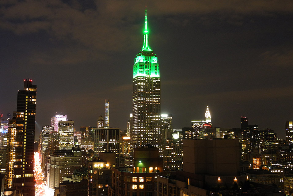 نورافشانی ساختمان امپایر استیت نیویورک به مناسبت عید فطر