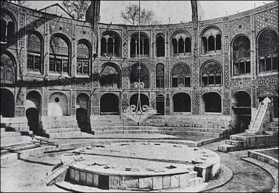 تعزیه در تکیه دولت؛ یادی از معمار عظیم‌ترین نمایش‌خانه تاریخ ایران