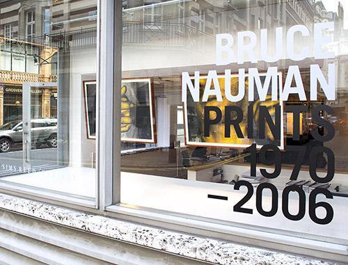 گزارش تصویری نمایشگاه آثار چاپ Bruce Nauman در انگلستان