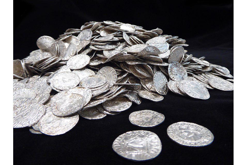 Largest coin hoard of the post-Conquest period found near Somerset