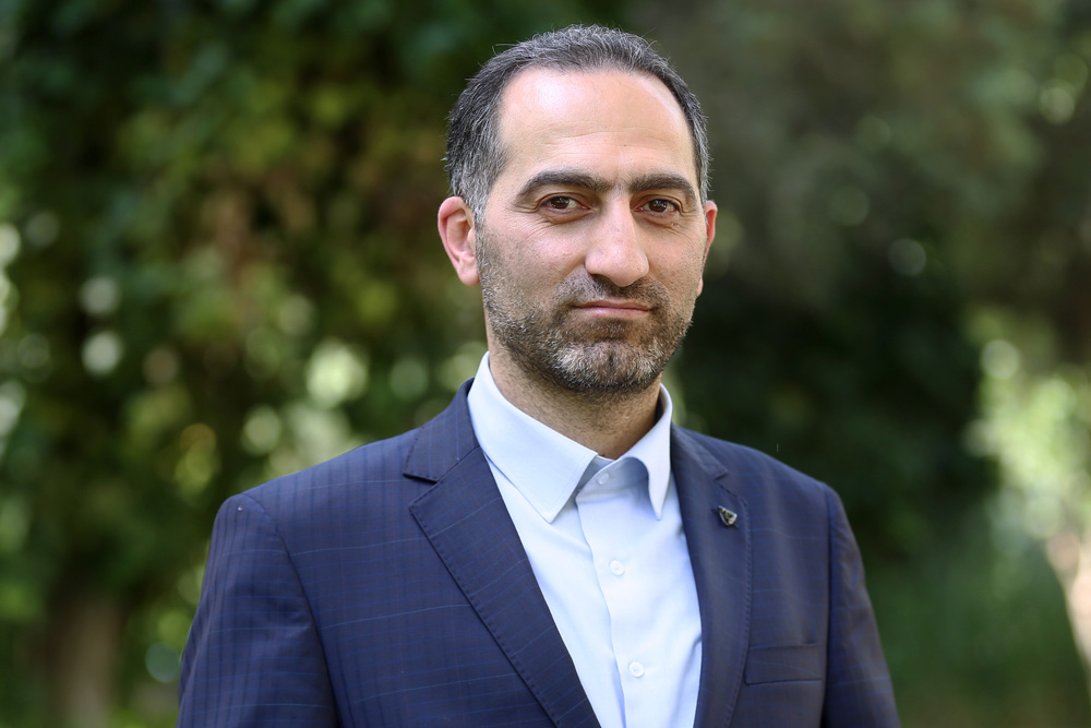 واحدی: برگزیدگان جشنواره هنرهای تجسمی جوانان ایران می‌توانند به هنرمندانی بین‌المللی تبدیل شوند