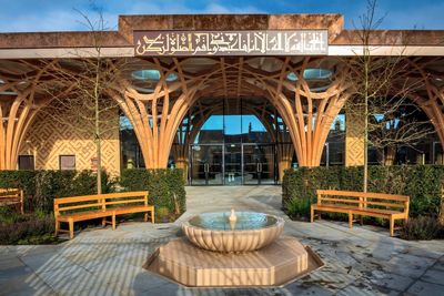 رقابت مسجد چوبی کمبریج با یک پل شگفتانگیز برای معتبرترین جایزه معماری انگلستان